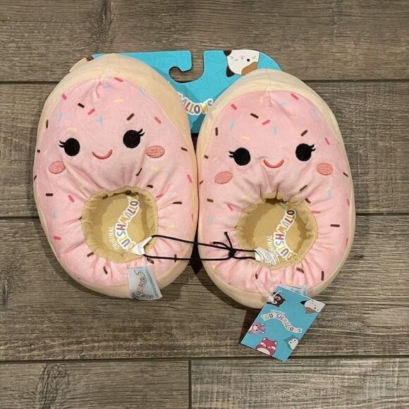Squishmallow Slippers Girls Pink Dabria Donut Doughnut Plush Size 13-1 NEW - Picture 2 of 10